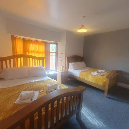 Guardian View Villa Abertillery Buitenkant foto