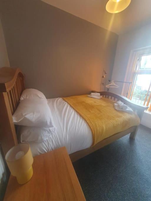 Guardian View Villa Abertillery Buitenkant foto