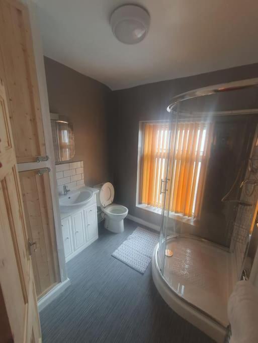 Guardian View Villa Abertillery Buitenkant foto